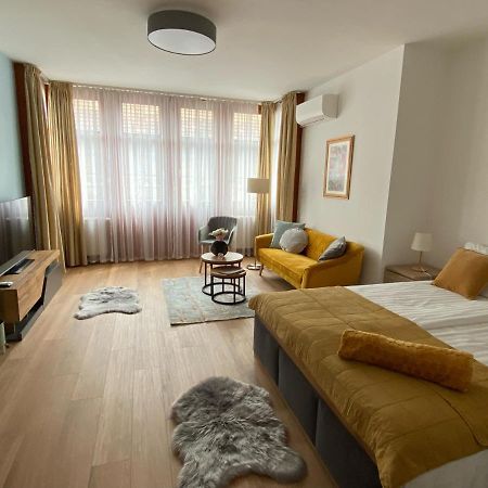 Lovag8 Apartment Budapest Exteriör bild