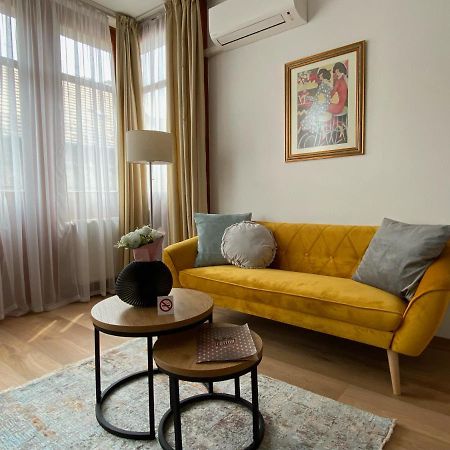 Lovag8 Apartment Budapest Exteriör bild