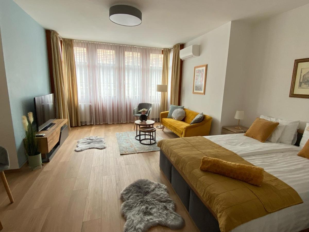 Lovag8 Apartment Budapest Exteriör bild