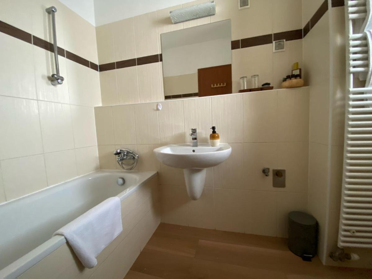 Lovag8 Apartment Budapest Exteriör bild