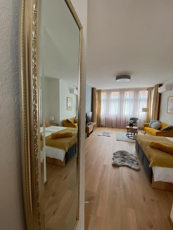 Lovag8 Apartment Budapest Exteriör bild