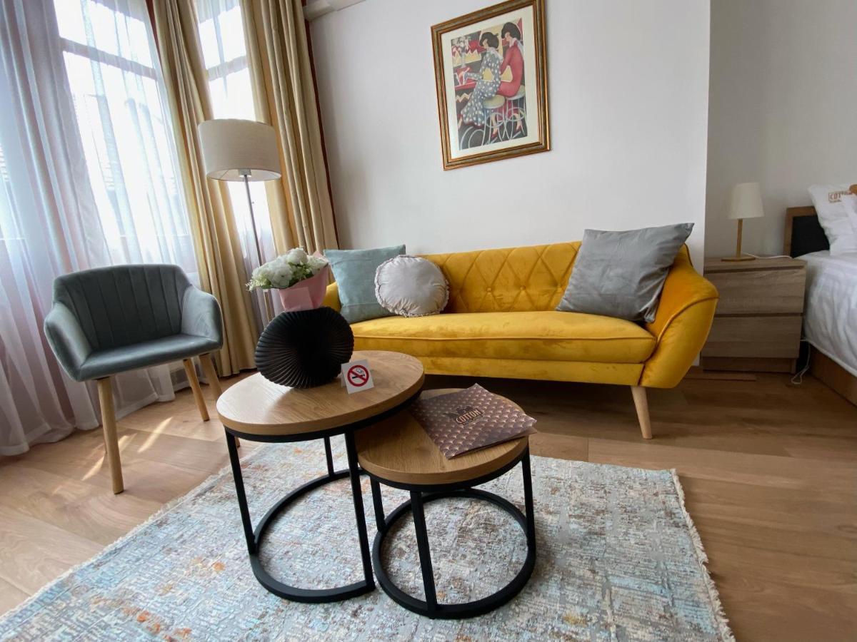Lovag8 Apartment Budapest Exteriör bild