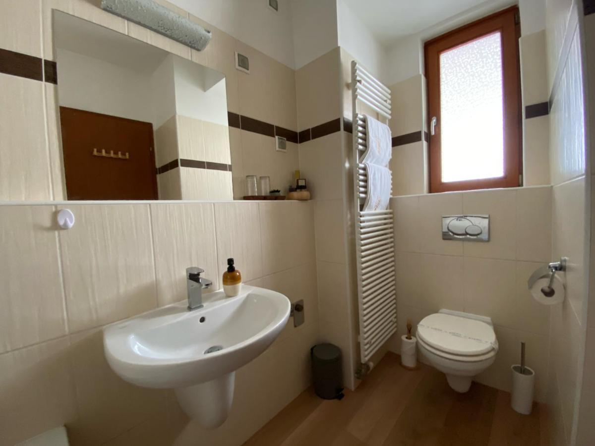 Lovag8 Apartment Budapest Exteriör bild