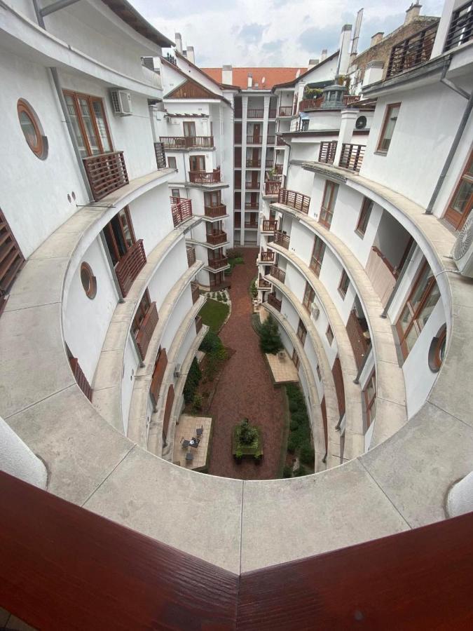 Lovag8 Apartment Budapest Exteriör bild